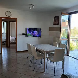 Flat Laura , Cavalcaselle Italia
